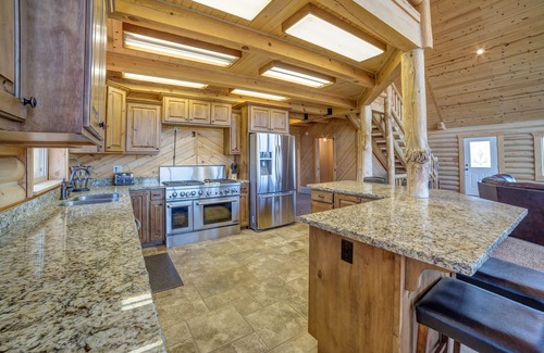 Sweetwater Cabina | Enorme, Cabin Gorgeous Log, 100% remodelado, el botón derecho en el campo de golf de Ideal Beach !!