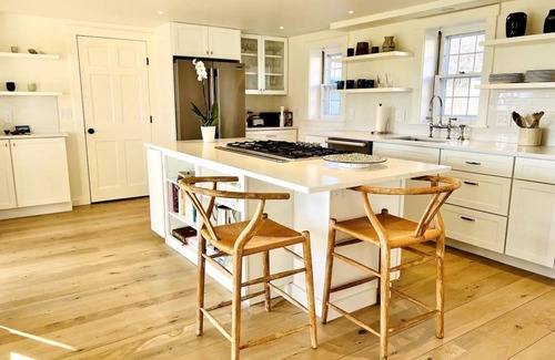 Camden Casa | Huge Ocean Front Retreat with Pool / Hot Tub 3 minutes from the beach