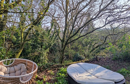Huelgoat Cabaña | Huge terrace overlooking the lake and forest of huelgoat