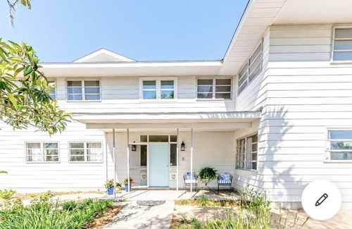 Panama City Casa | Huge waterfronthome on historic St. Andrews Bay