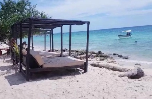 Bocachica Casa | Hugo's Place Alojamiento y Restaurante