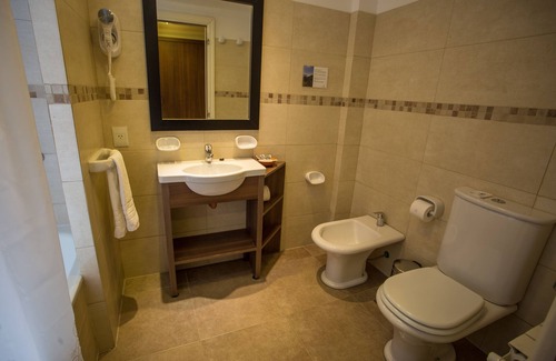 San Carlos de Bariloche Hotel | Huinid Pioneros Hotel