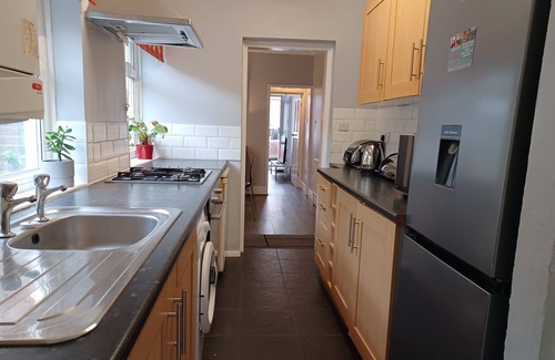 Luton Casa | Huku Kwetu - Ferndale House