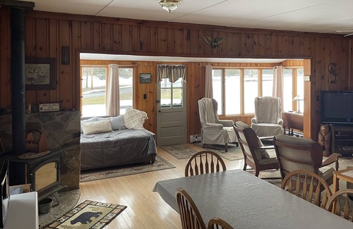 Huletts Landing Casa | HULLETS LANDING LAKE GEORGE 5 BR WITH LAKE VIEWS HIKING BOATING TENNIS AND GOLF