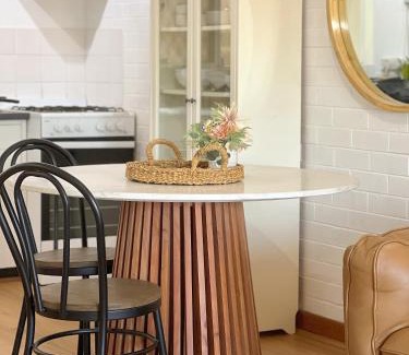 East Victoria Park Apartamento | Humble & Cosy, in the Heart of East Vic Park