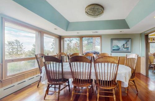 Broadmoor Casa | Hummingbird Haven