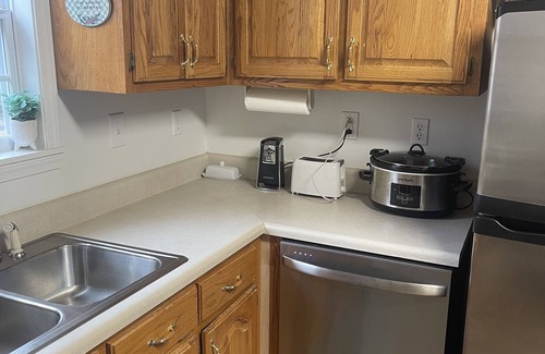 Clifton Casa | Hummingbird Haven-3 Bed 2 Bath River House
