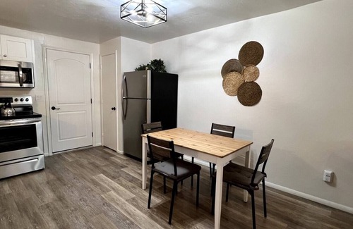 Sahuarita Apartamento | Hummingbird Haven Retreat - Quiet 2 bedroom Town