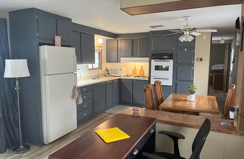 Wofford Heights Casa | Casa de dos dormitorios y dos baños con vista al lago