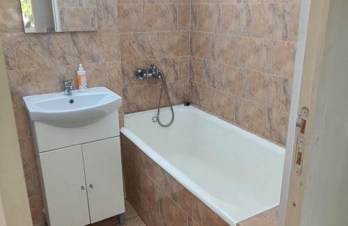 Hunedoara Apartamento | Hunedoara Central Stay