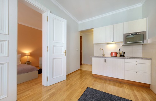Smichov Apartamento | Hunger Wall Residence