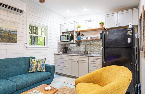 Flat Rock Cabina | Hungry Creek Cabin, Hendersonville NC