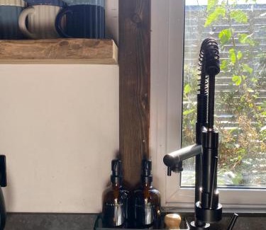 Ashford Casa | Hunters Cabin - Rustic farm stay