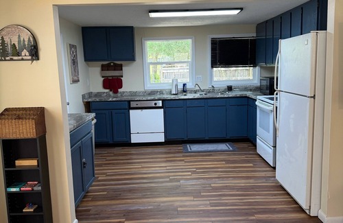 Fort McCoy Casa | HUNTING & FISHING COTTAGE WITH SCREENED POOL IN THE OCALA NATIONAL FOREST!