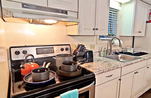 Huntington Apartamento | La gema oculta de Huntington! Apartamento de un dormitorio con bañera de hidromasaje