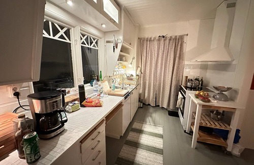 Paryd Casa | Hus Rose - Red vacation home in Påryd near Kalmar with fireplace, garden & fiber optics