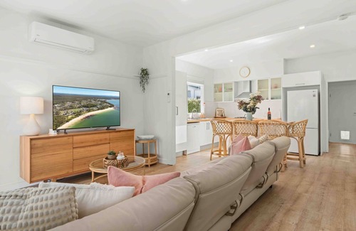 Huskisson Casa | Husky Beach House by Experience Jervis Bay