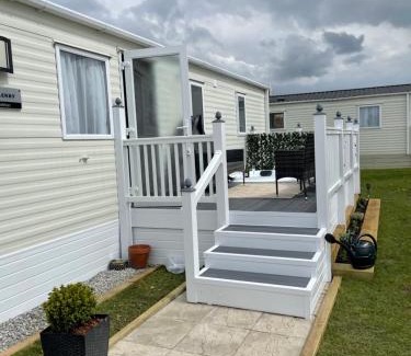 Rampton Otro | Hutchinson's Willerby Kelston with Hot tub
