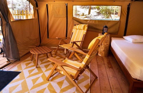 Lower Lake Otro | Huttopia Wine Country