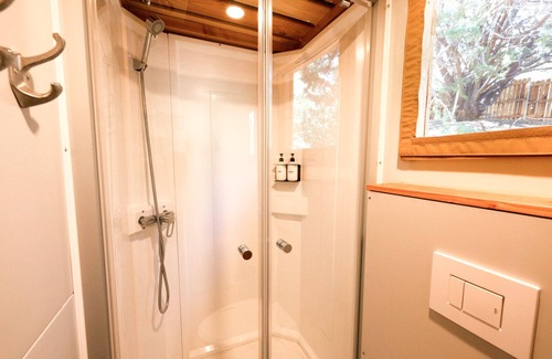 Lower Lake Otro | Huttopia Wine Country