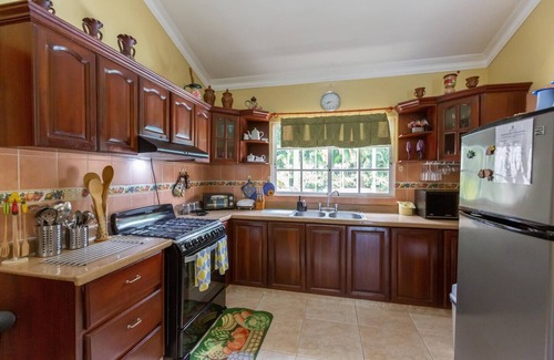 Bonao Villa | JacuzziCaliente| LimpiezaDiaria| Gacebo| BBQ| Rio