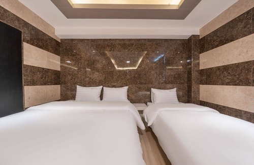 Hwaseong Hotel | Hwaseong Su