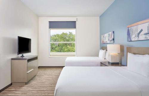 Illinois Medical District Hotel | Hyatt House Chicago Medical/University District