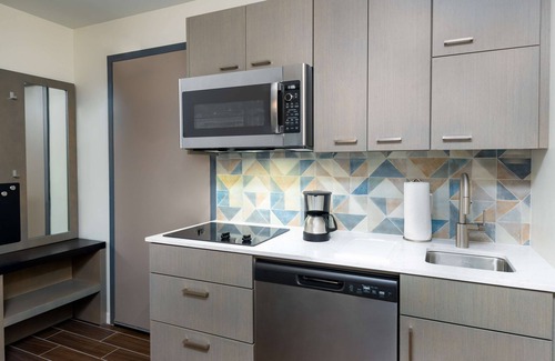 Airport North Hotel | Hyatt House Orlando Airport