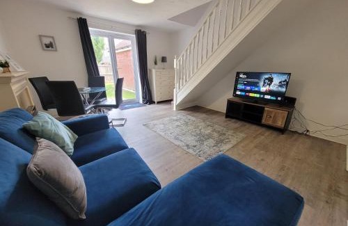 Colchester Casa | Hythe House - Stylish Stay for Families & Groups by Catchpole Stays
