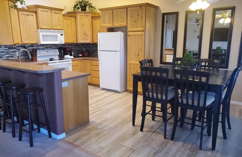 Page Casa | I Deal Lake Powell Home 3BR, Jacuzzi, BBQ & Firepit