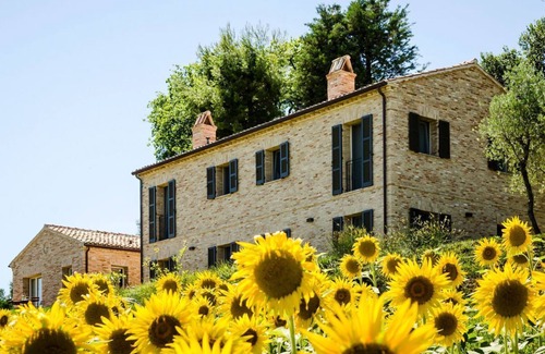 Ostra Vetere Villa | I Girasoli - Cinco Habitaciones Villa, Capacidad 10