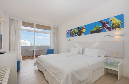 San Eugenio Complejo | Iberostar Waves Bouganville Playa