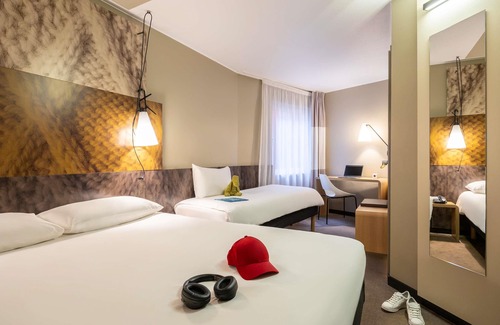 Dansaert Hotel | ibis Brussels City Centre