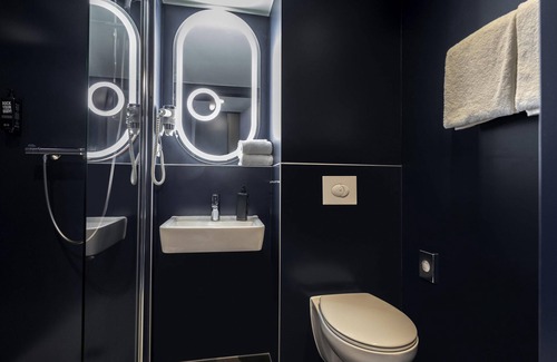 Lichtenbroich Hotel | ibis Duesseldorf Airport