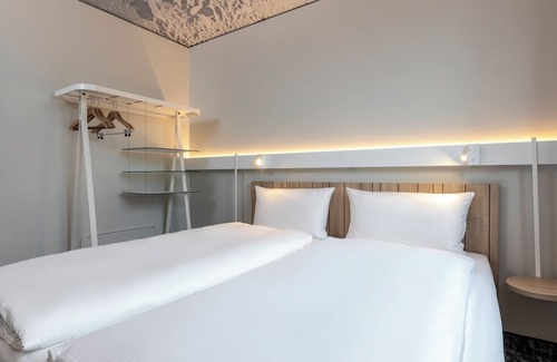 Lichtenbroich Hotel | ibis Duesseldorf Airport