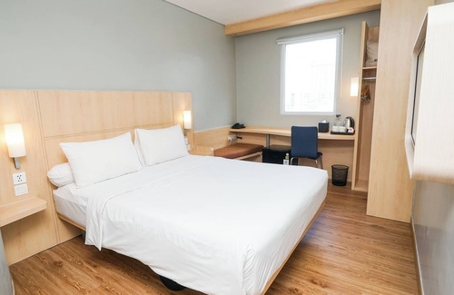 Central Jakarta Hotel | ibis Jakarta Senen