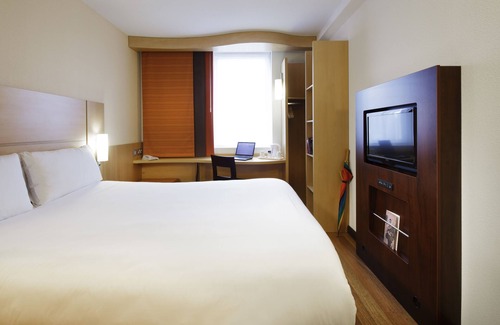 Luton Hotel | ibis London Luton Airport