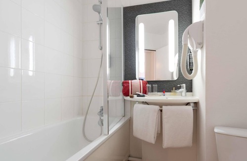 Saint Nicolas - Charles III - Ville vieille - Trois Maisons - Leopold Hotel | ibis Nancy Centre Gare et Congres