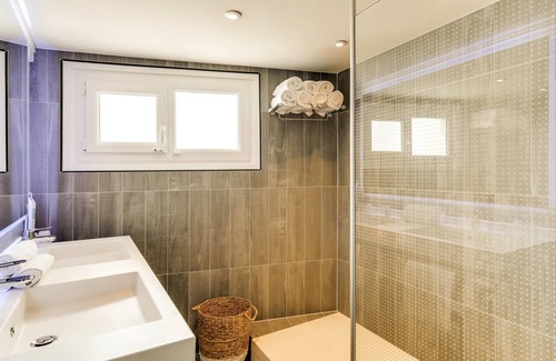 Quartier du Faubourg-Montmartre Hotel | Ibis Paris Grands Boulevards Opera 9th