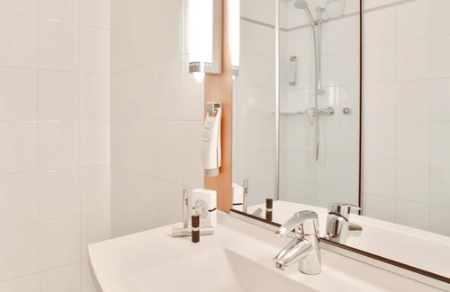Quartier du Faubourg-Montmartre Hotel | Ibis Paris Grands Boulevards Opera 9th