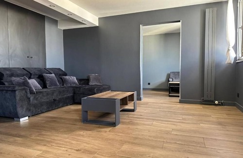 Saint-Ouen Hotel | ibis Paris Nord Porte de Saint Ouen