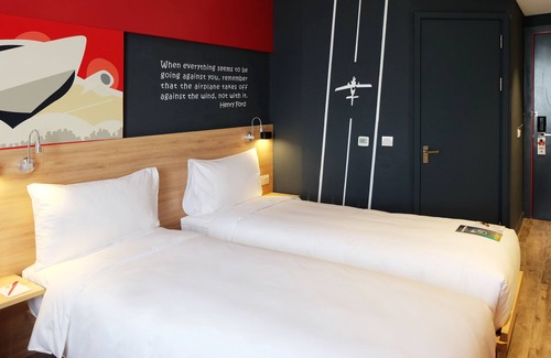 Tan Binh Hotel | ibis Saigon Airport