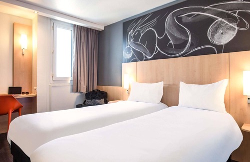 Saint-Denis Hotel | ibis Saint-Denis Stade Ouest