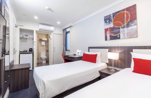 Melbourne Central Business District Hotel | ibis Styles Kingsgate