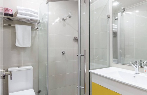 Melbourne Central Business District Hotel | ibis Styles Kingsgate