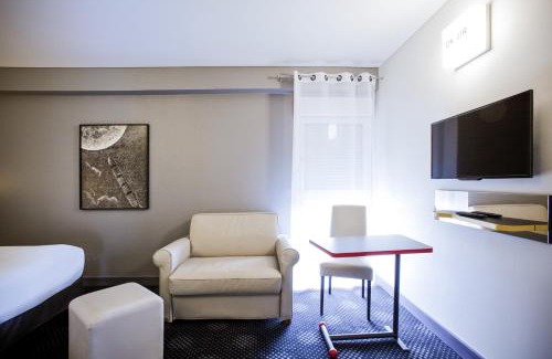 Montreuil Hotel | ibis Styles Paris Mairie de Montreuil