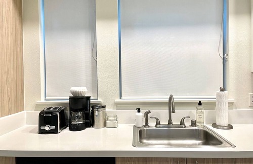 San Jose Casa | Iconic 2A San Jose Home w/ Pool, Gym, & AC!