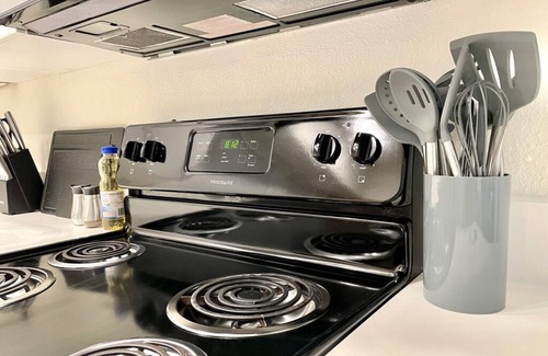 San Jose Casa | Iconic 2A San Jose Home w/ Pool, Gym, & AC!