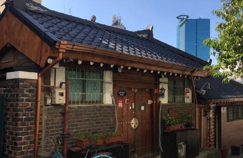 Daeheung-dong Casa | ICOS Guesthouse 1 - Female Only
