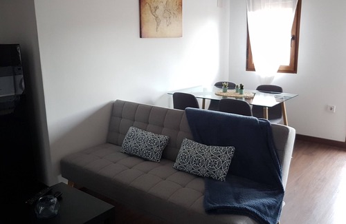 Escobedo Apartamento | Apartamento ideal parejas con WIFI y aparcamiento